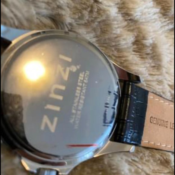 Ladies Watch - Picture 4 of 4